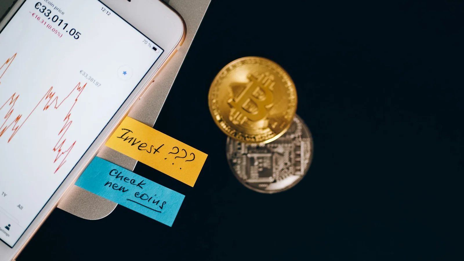 Micro-Investing Apps for Renters: Acorns, Stash, and Robinhood Compared