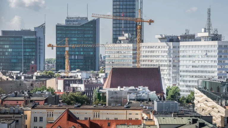 REITs: How Renters Can Invest in Real Estate Without Buying Property